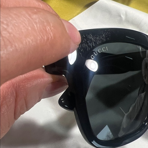 Gucci Black Sunglasses with Yellow Case - Picture 4 of 12